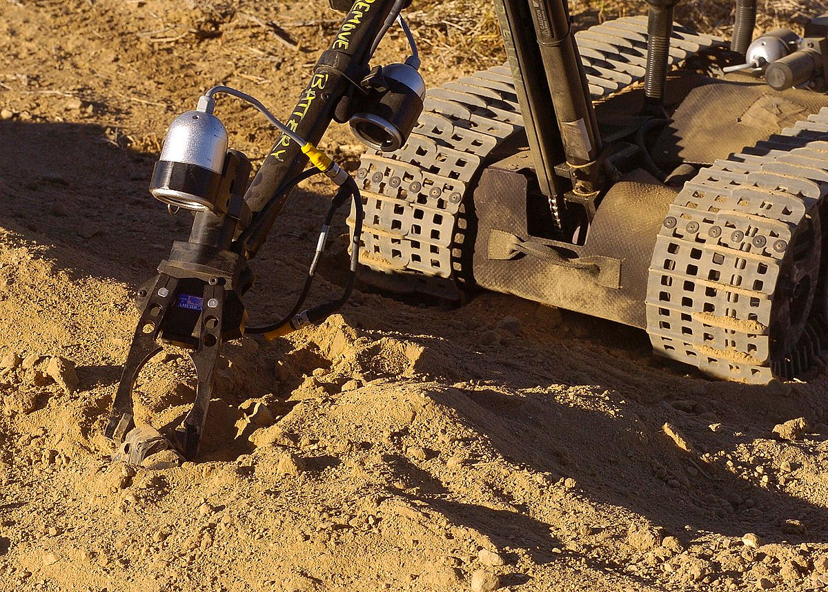 dangerous jobs that robots can do