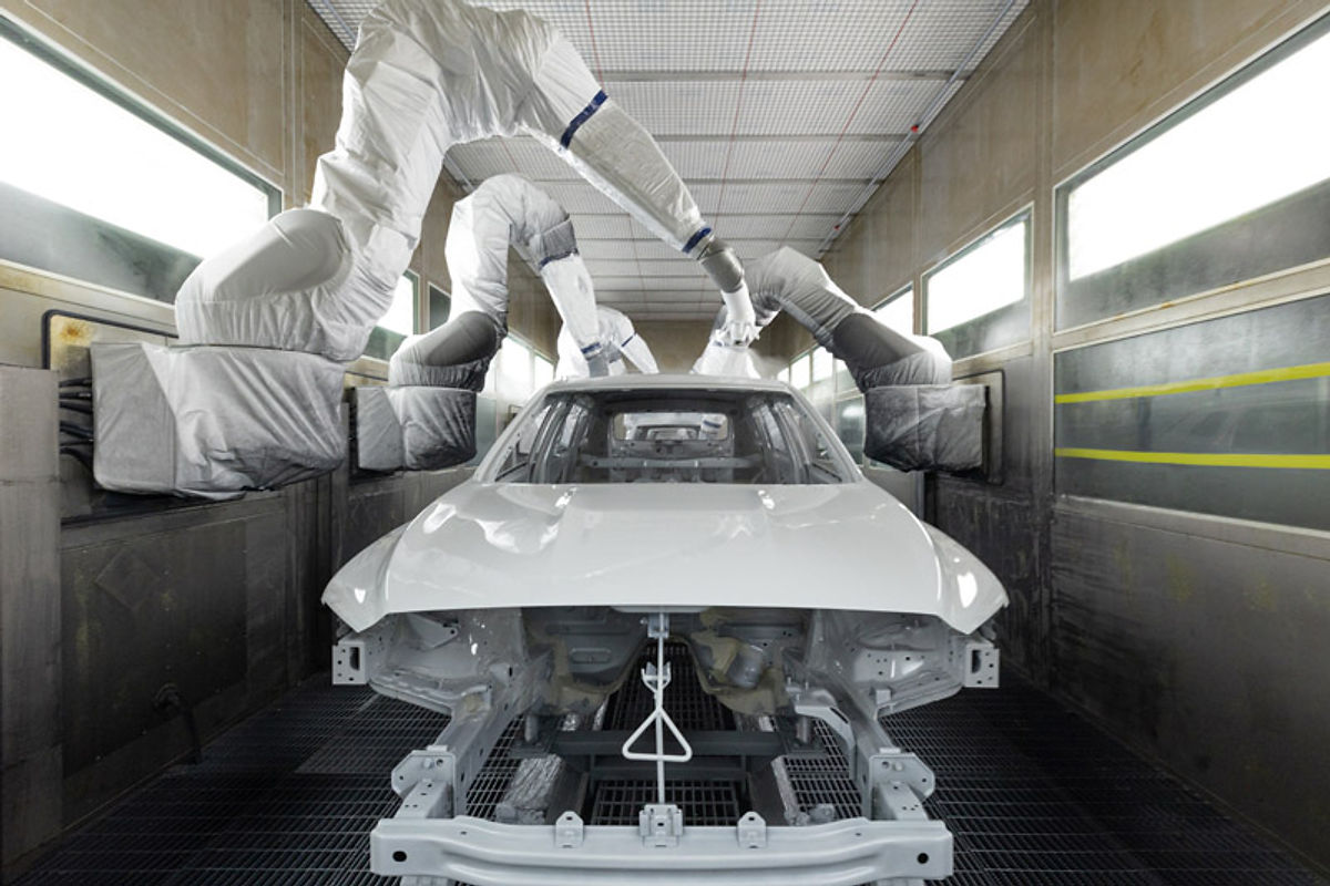 car manufacturing robots